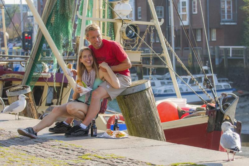 Verliebtes Pärchen am Husumer Hafen | © Foto Oliver Franke