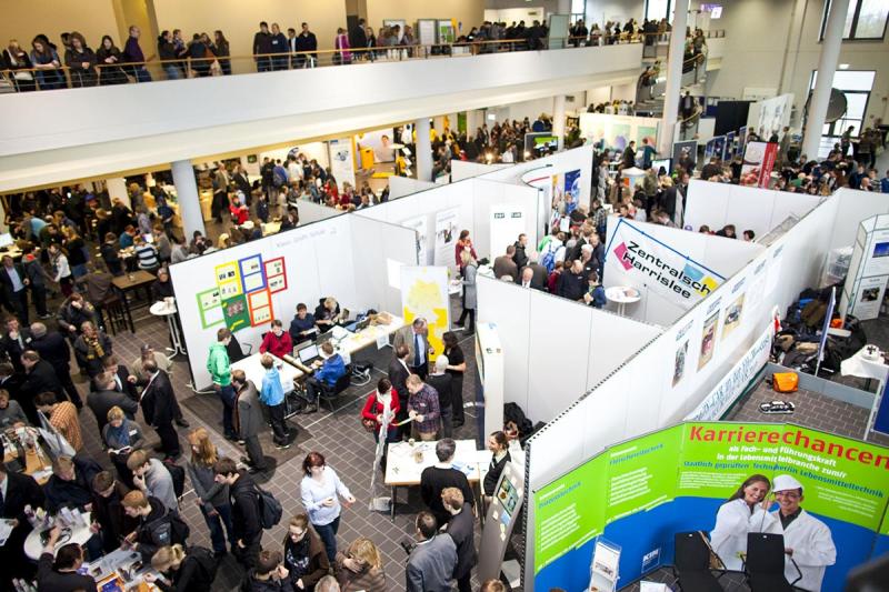 Messetreiben in Husum | © Andreas Birresborn